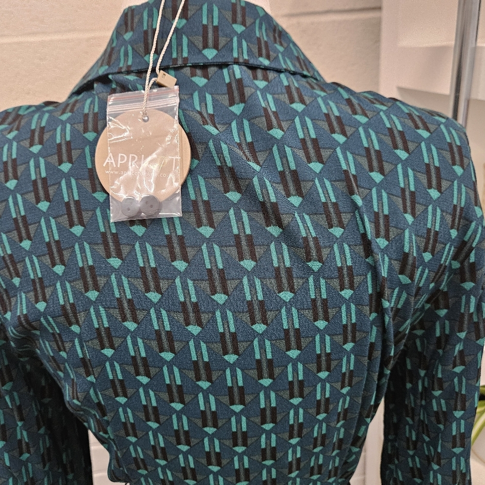 Geo Print Shirtdress - Picture 5 of 8